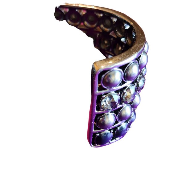 Vintage St. John Signed Heavy Grey Pearl and Rhinestone Hematite Cuff Bracelet - Picture 5 of 8